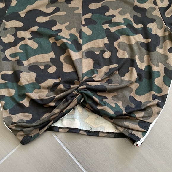 Papaya Long Sleeve Camo Print Top - Picture 5 of 11